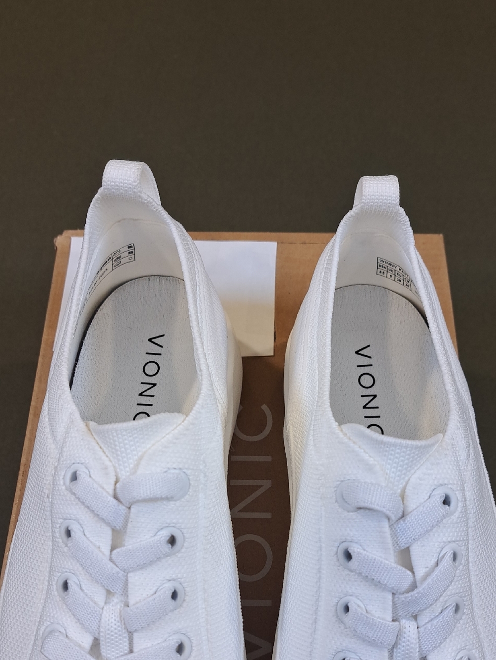 Vionic Winny Knit Sneaker - Color: White - Size: Women 8.5 - Picture 4 of 9